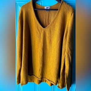 Old Navy Sweater